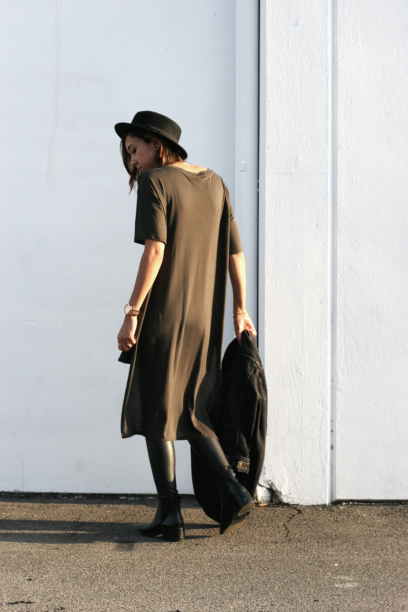 Longline_side_slit_tshirt3