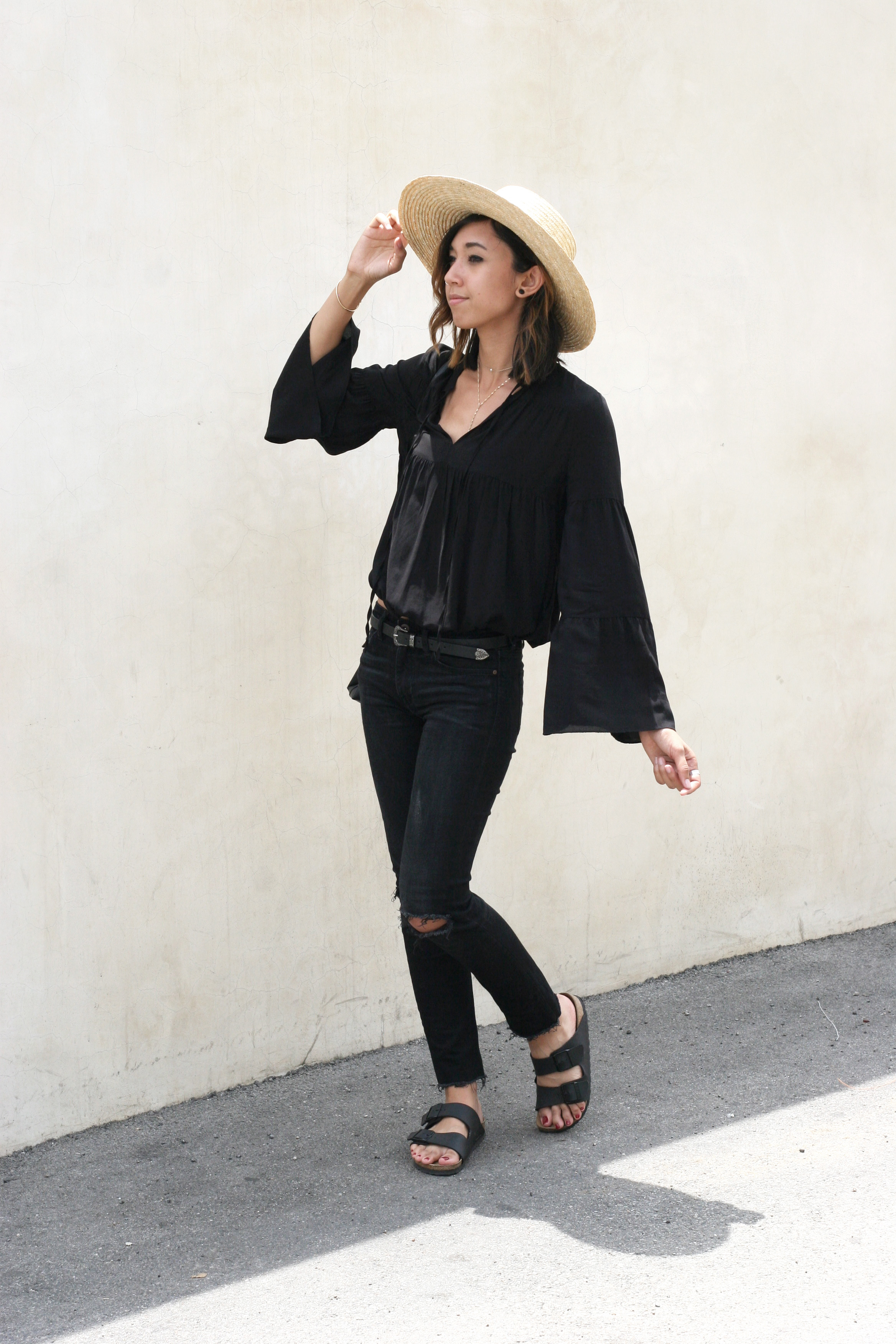 H&M_Black_Bell_Sleeve_Blouse5