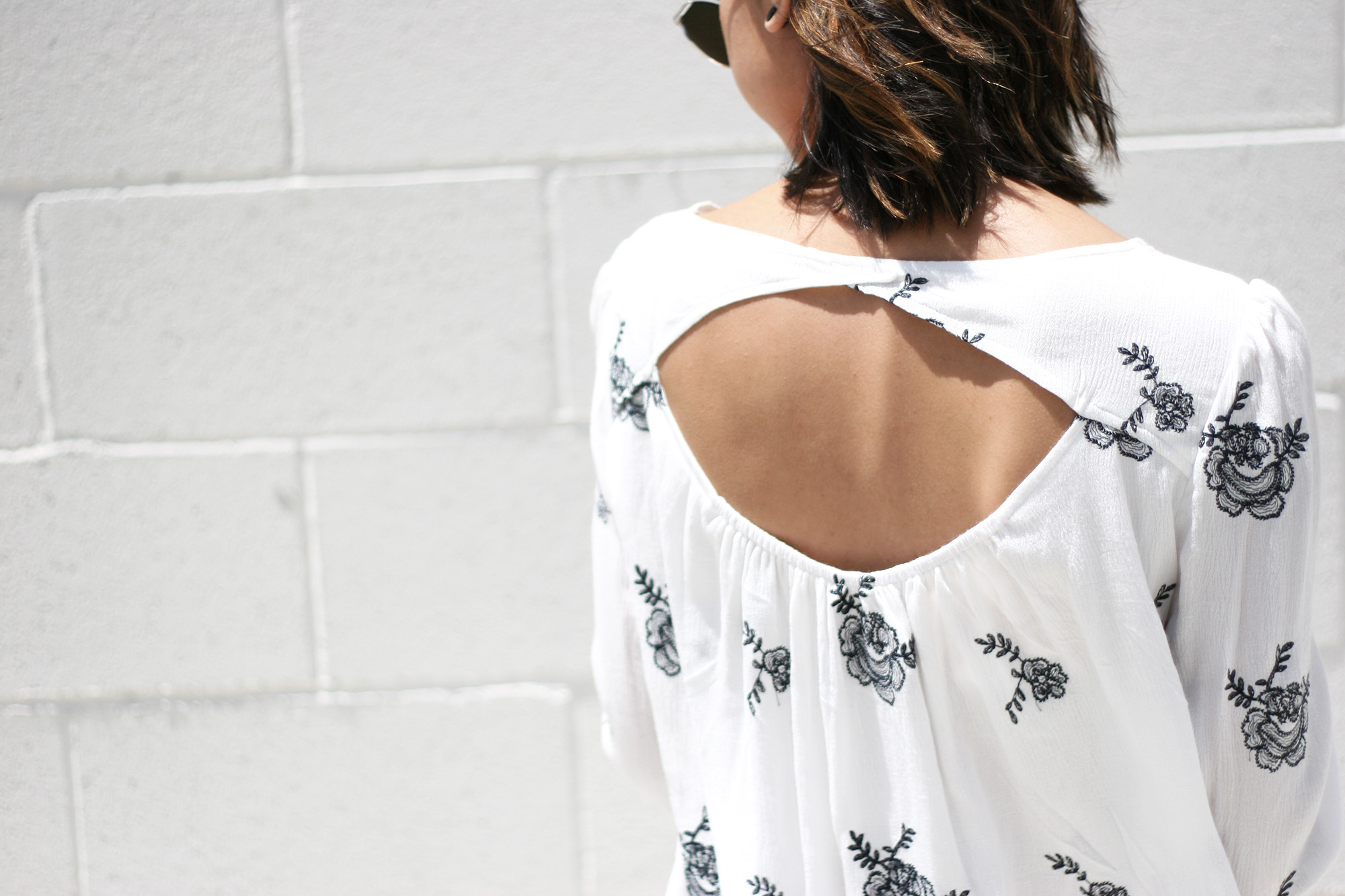 SheInside_White_Longsleeve_Floral_Print_Dress3