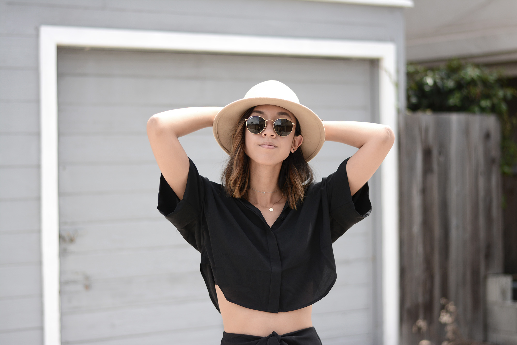 TheFifthLabel_WrapFrontShort_ButtonUpCropTop_Black1