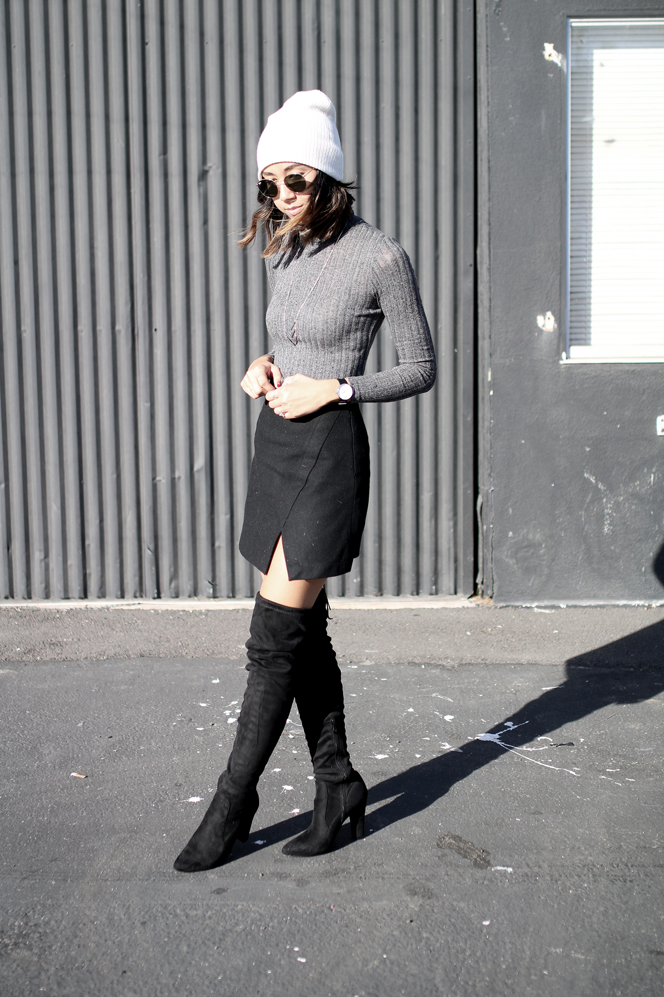 poshsquare_grey_turtleneck_top3